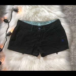 Element Pre-loved Black Shorts!